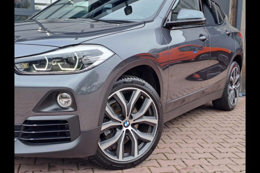 BMW X2 sDrive18i | Automaat | LED | Navi | Cruise | PDC | All-seasons |