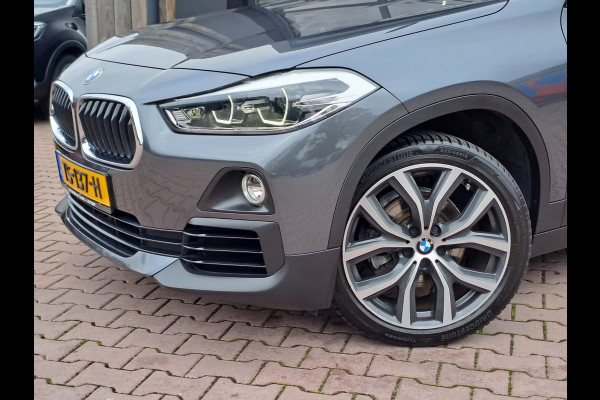 BMW X2 sDrive18i | Automaat | LED | Navi | Cruise | PDC | All-seasons |