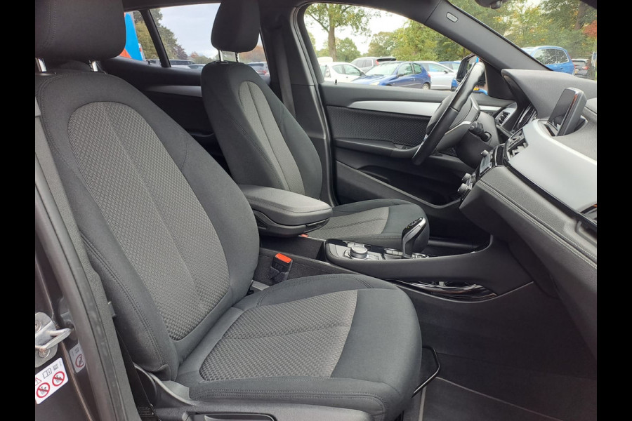 BMW X2 sDrive18i | Automaat | LED | Navi | Cruise | PDC | All-seasons |