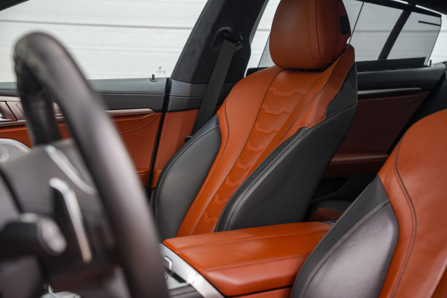 BMW 8 Serie Gran Coupé M850i xDrive High Executive Panoramadak B&W Audio Carbon HUD Adapt. Cruise Crafted Clarity