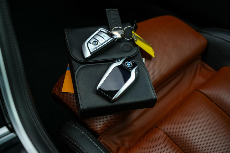 BMW 8 Serie Gran Coupé M850i xDrive High Executive Panoramadak B&W Audio Carbon HUD Adapt. Cruise Crafted Clarity