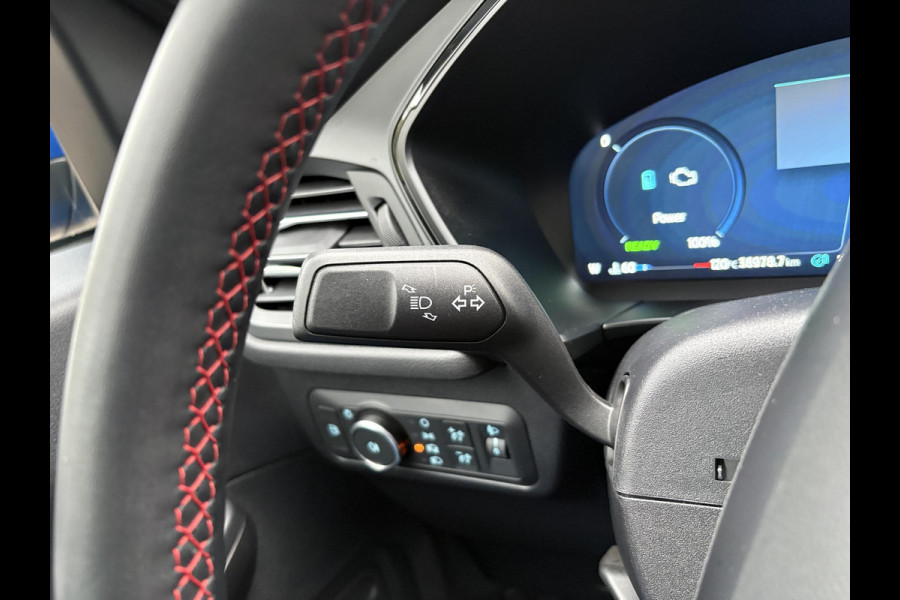 Ford Kuga 2.5 PHEV ST-Line | Wegklapbare trekhaak | Winter Pack | 2.100kg trekgewicht