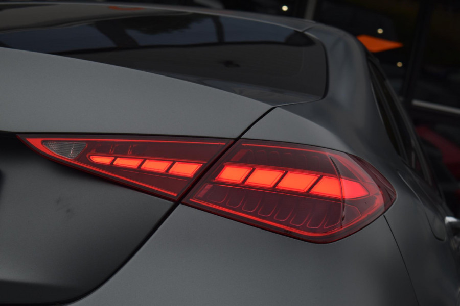 Mercedes-Benz C-Klasse 300 e Luxury Line Amg Line Distronic Stuurvw Mat Grijs