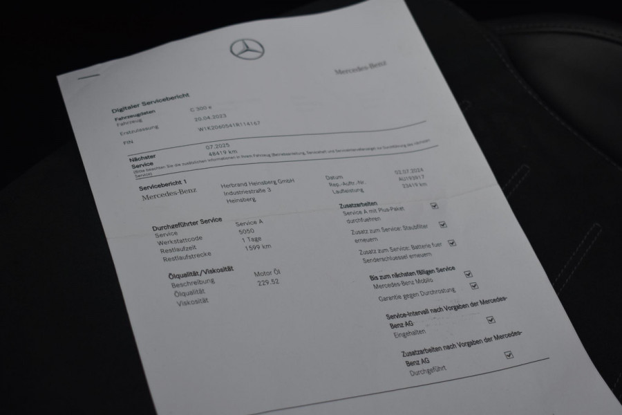 Mercedes-Benz C-Klasse 300 e Luxury Line Amg Line Distronic Stuurvw Mat Grijs