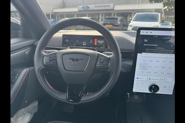 Ford Mustang Mach-E Extended Premium RWD 88 kWh | SCI |296pk | Ford Voorraad | Technology Pack Plus