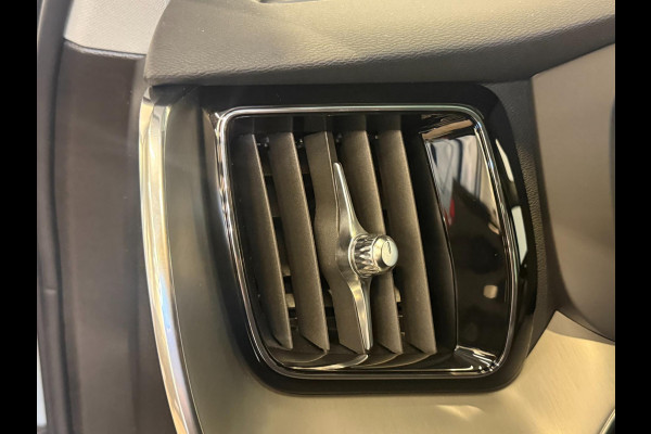 Volvo XC60 2.0 T6 Plug-in hybrid AWD Essential Edition Bright|NAP|PANO|1e EIGENAAR