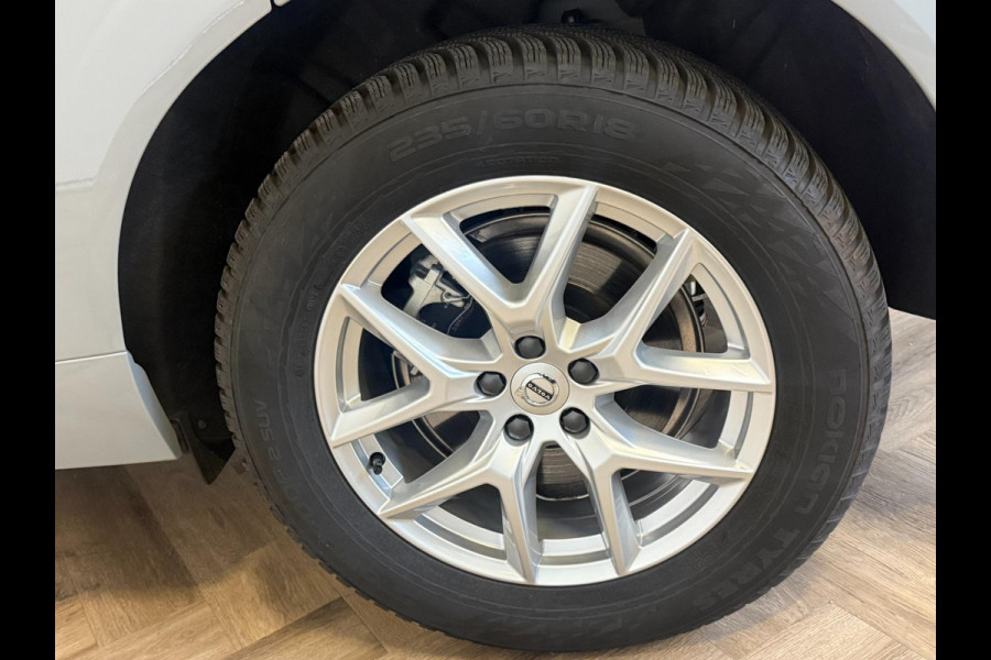 Volvo XC60 2.0 T6 Plug-in hybrid AWD Essential Edition Bright|NAP|PANO|1e EIGENAAR