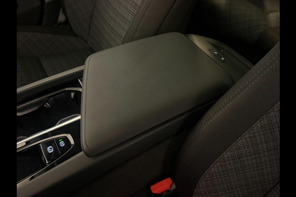Volvo XC60 2.0 T6 Plug-in hybrid AWD Essential Edition Bright|NAP|PANO|1e EIGENAAR