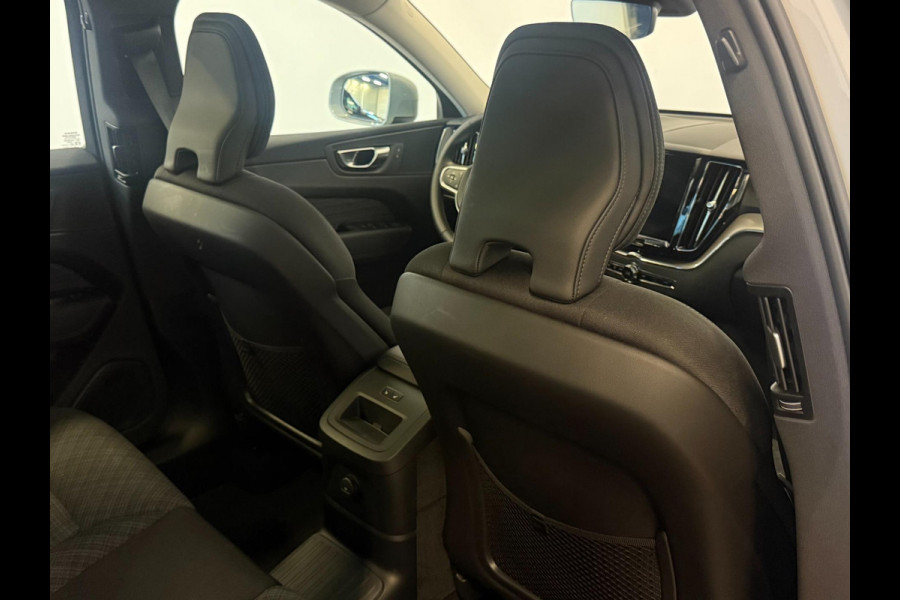 Volvo XC60 2.0 T6 Plug-in hybrid AWD Essential Edition Bright|NAP|PANO|1e EIGENAAR
