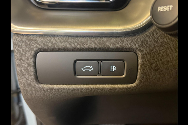 Volvo XC60 2.0 T6 Plug-in hybrid AWD Essential Edition Bright|NAP|PANO|1e EIGENAAR