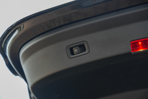 Mercedes-Benz GLE Coupé 400 d 4MATIC AMG Panoramadak Adapt. Cruise Burmester Stoelvent. HUD Ambient Trekhaak 21”LM Mercedes-Benz GLE Coupé 400 d 4MATIC AMG Panoramadak Adapt. Cruise Burmester Stoelvent. HUD Ambient Trekhaak 21”LM