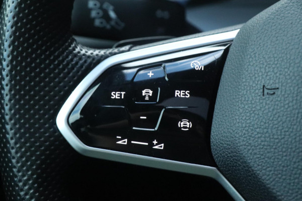 Volkswagen Golf 1.4 eHybrid GTE | PANO | IQ.DRIVE | Sfeerverlichting Volkswagen Golf 1.4 eHybrid GTE | PANO | IQ.DRIVE | Sfeerverlichting