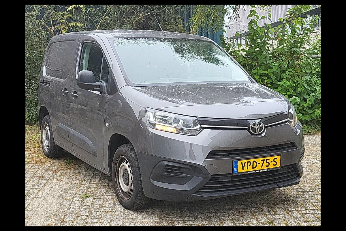 Toyota PROACE CITY 1.5 D-4D Cool Toyota PROACE CITY 1.5 D-4D Cool
