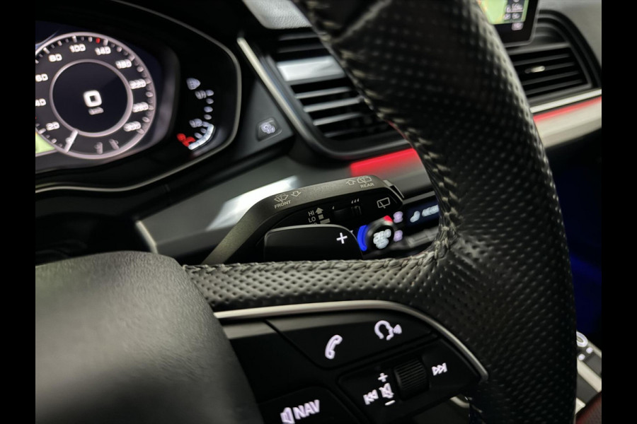 Audi Q5 50 TFSIe Quattro Black Edition RS Seats Pano Sfeer CarPlay