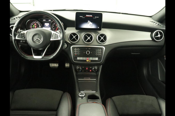 Mercedes-Benz CLA-Klasse Shooting Brake 180 | Trekhaak | Camera | Navigatie | Leder | LED | Cruise control | Sportstoelen | LMV 18 inch