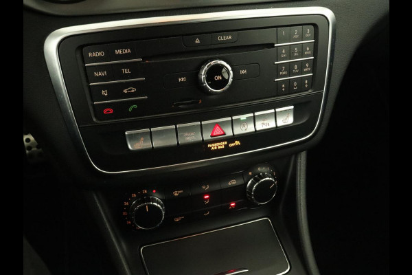 Mercedes-Benz CLA-Klasse Shooting Brake 180 | Trekhaak | Camera | Navigatie | Leder | LED | Cruise control | Sportstoelen | LMV 18 inch