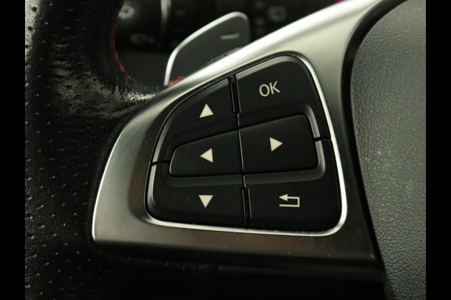 Mercedes-Benz CLA-Klasse Shooting Brake 180 | Trekhaak | Camera | Navigatie | Leder | LED | Cruise control | Sportstoelen | LMV 18 inch