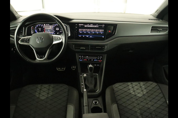 Volkswagen Taigo 1.0 TSI R-Line | Panoramadak| Camera | Virtual cockpit | Stoelverwarming | Navigatie | Carplay | LMV 18 inch | Getint glas | LED