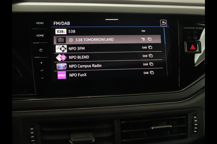 Volkswagen Taigo 1.0 TSI R-Line | Panoramadak| Camera | Virtual cockpit | Stoelverwarming | Navigatie | Carplay | LMV 18 inch | Getint glas | LED