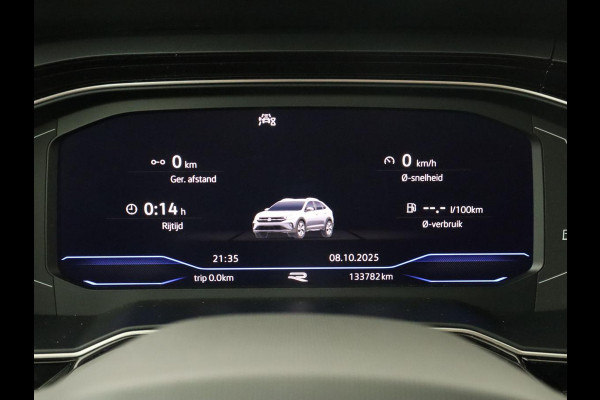 Volkswagen Taigo 1.0 TSI R-Line | Panoramadak| Camera | Virtual cockpit | Stoelverwarming | Navigatie | Carplay | LMV 18 inch | Getint glas | LED