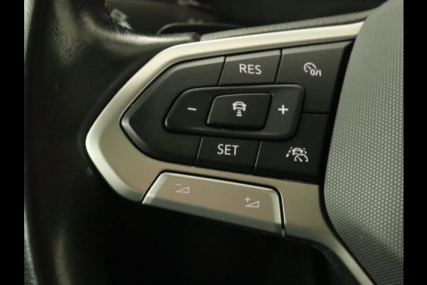 Volkswagen Taigo 1.0 TSI R-Line | Panoramadak| Camera | Virtual cockpit | Stoelverwarming | Navigatie | Carplay | LMV 18 inch | Getint glas | LED