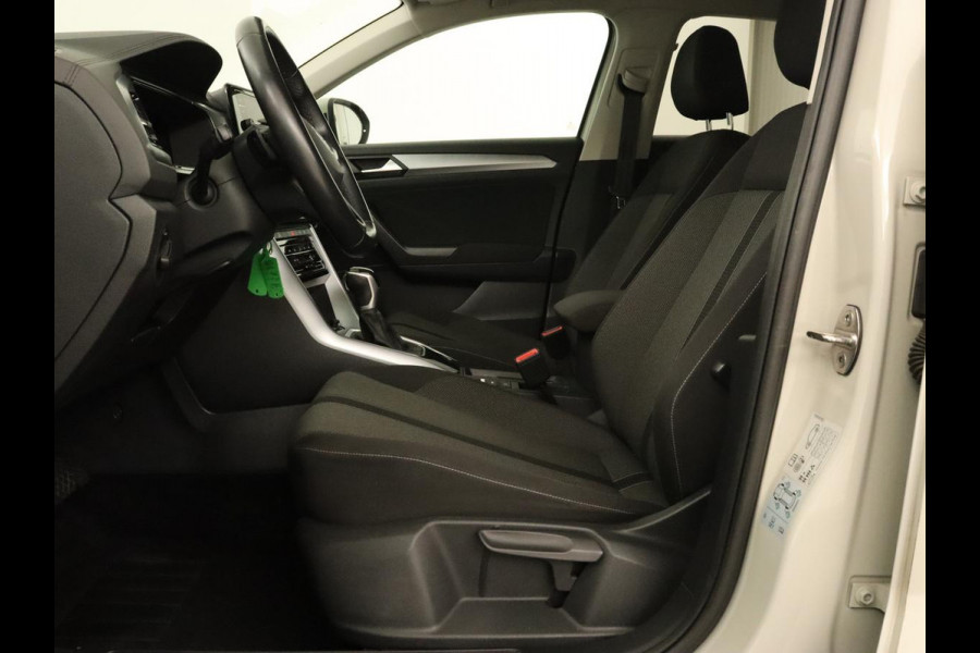 Volkswagen T-Roc 1.5 TSI Life Bns | Camera | Navigatie | Stoelverwarming | Carplay | Getint glas | Adaptive cruise | Climate control