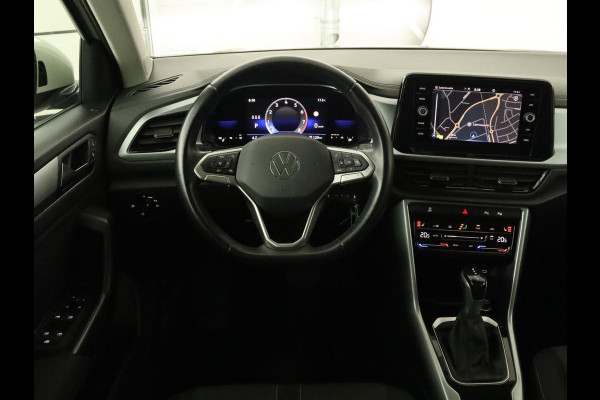 Volkswagen T-Roc 1.5 TSI Life Bns | Camera | Navigatie | Stoelverwarming | Carplay | Getint glas | Adaptive cruise | Climate control