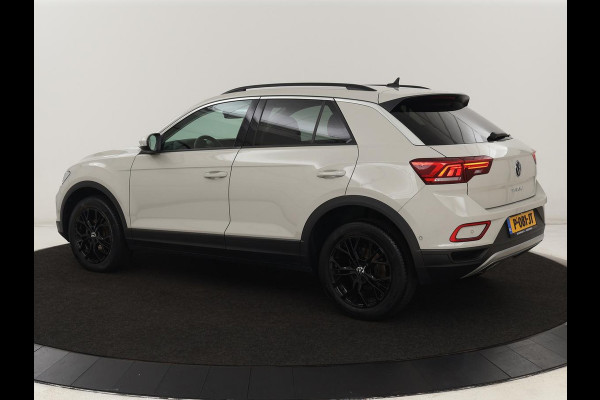 Volkswagen T-Roc 1.5 TSI Life Bns | Camera | Navigatie | Stoelverwarming | Carplay | Getint glas | Adaptive cruise | Climate control
