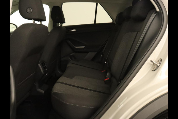 Volkswagen T-Roc 1.5 TSI Life Bns | Camera | Navigatie | Stoelverwarming | Carplay | Getint glas | Adaptive cruise | Climate control