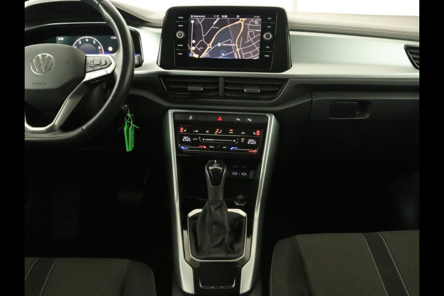 Volkswagen T-Roc 1.5 TSI Life Bns | Camera | Navigatie | Stoelverwarming | Carplay | Getint glas | Adaptive cruise | Climate control