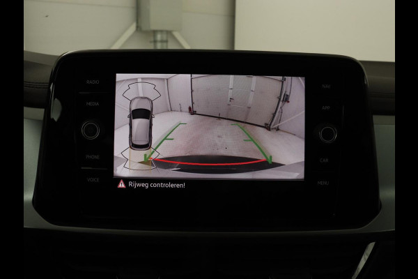 Volkswagen T-Roc 1.5 TSI Life Bns | Camera | Navigatie | Stoelverwarming | Carplay | Getint glas | Adaptive cruise | Climate control