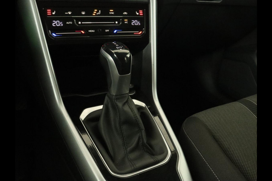 Volkswagen T-Roc 1.5 TSI Life Bns | Camera | Navigatie | Stoelverwarming | Carplay | Getint glas | Adaptive cruise | Climate control