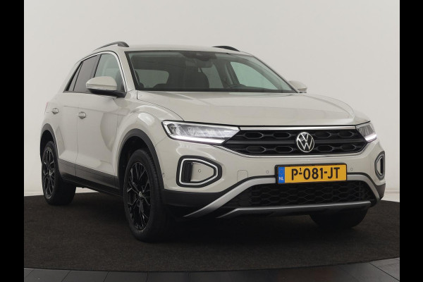 Volkswagen T-Roc 1.5 TSI Life Bns | Camera | Navigatie | Stoelverwarming | Carplay | Getint glas | Adaptive cruise | Climate control