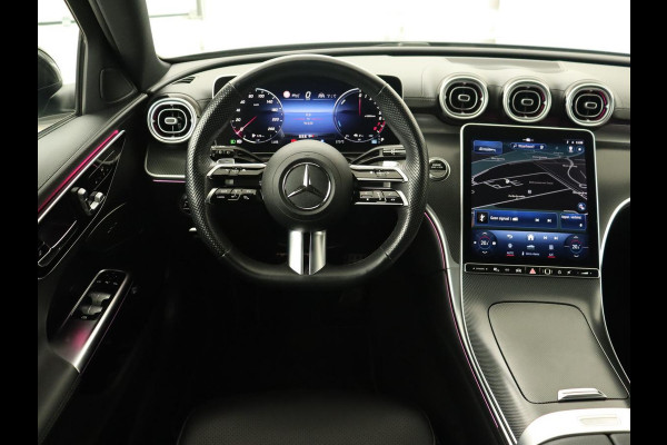 Mercedes-Benz C-Klasse 300 e AMG Line | Panoramadak | Wegklapbare trekhaak | Sfeerverlichting | Elektrische stoelen | Stoelverwarming | 360 Camera | Leder | Memory | Carplay