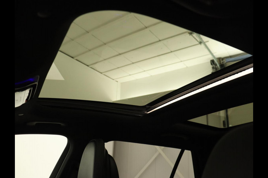 Mercedes-Benz C-Klasse 300 e AMG Line | Panoramadak | Wegklapbare trekhaak | Sfeerverlichting | Elektrische stoelen | Stoelverwarming | 360 Camera | Leder | Memory | Carplay