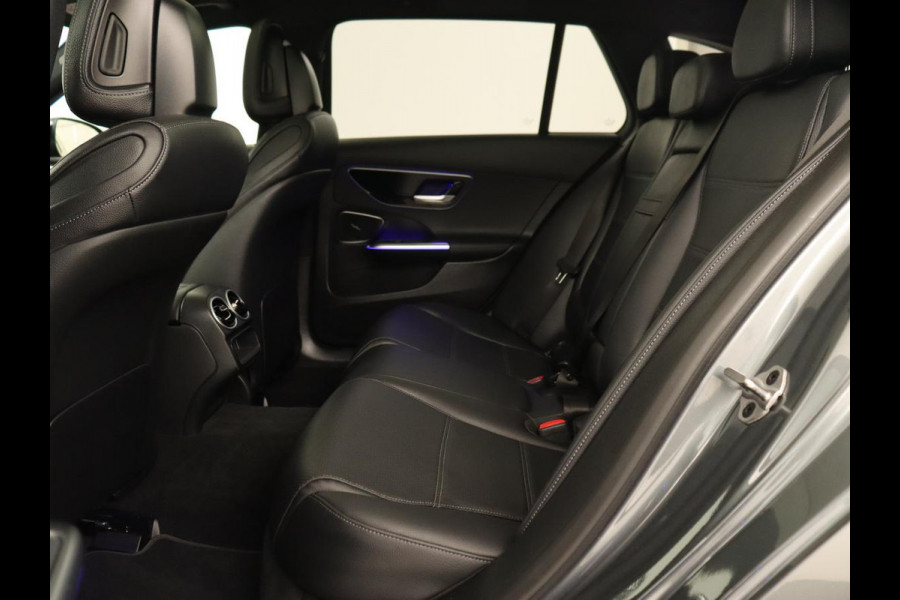 Mercedes-Benz C-Klasse 300 e AMG Line | Panoramadak | Wegklapbare trekhaak | Sfeerverlichting | Elektrische stoelen | Stoelverwarming | 360 Camera | Leder | Memory | Carplay