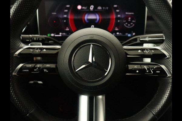 Mercedes-Benz C-Klasse 300 e AMG Line | Panoramadak | Wegklapbare trekhaak | Sfeerverlichting | Elektrische stoelen | Stoelverwarming | 360 Camera | Leder | Memory | Carplay