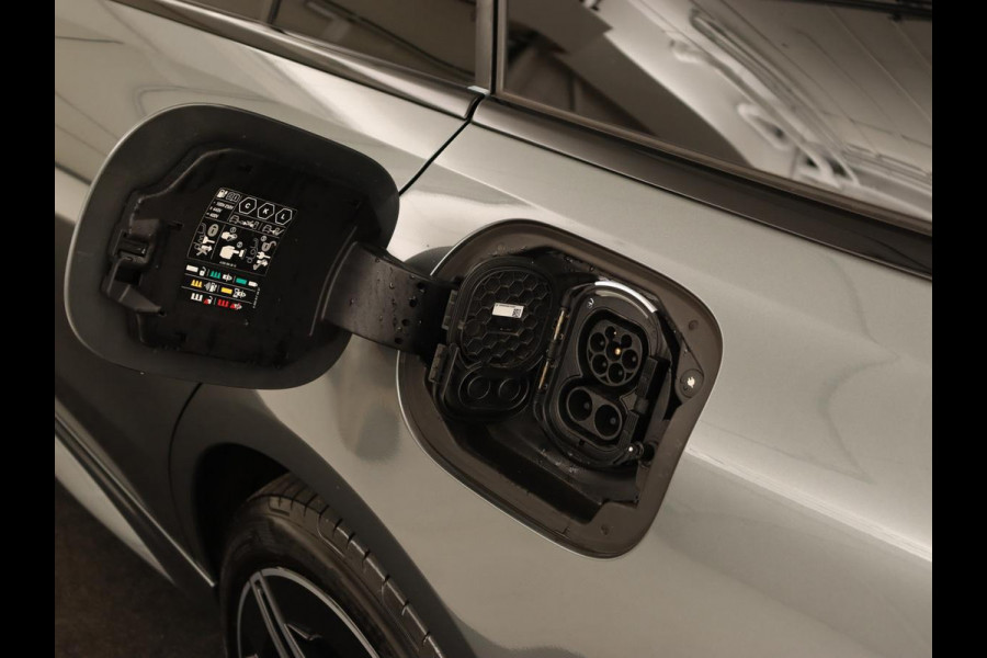 Mercedes-Benz C-Klasse 300 e AMG Line | Panoramadak | Wegklapbare trekhaak | Sfeerverlichting | Elektrische stoelen | Stoelverwarming | 360 Camera | Leder | Memory | Carplay