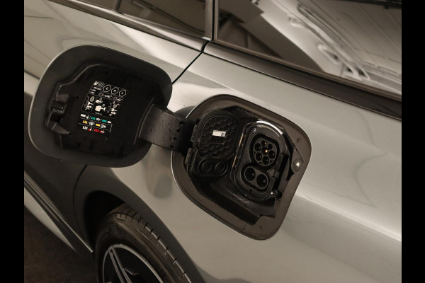 Mercedes-Benz C-Klasse 300 e AMG Line | Panoramadak | Wegklapbare trekhaak | Sfeerverlichting | Elektrische stoelen | Stoelverwarming | 360 Camera | Leder | Memory | Carplay