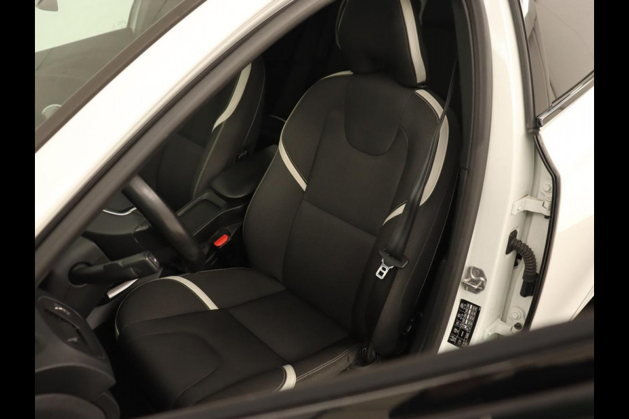 Volvo V40 1.5 T3 Dynamic Edition