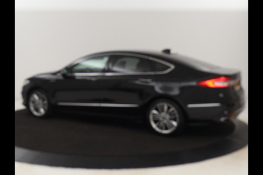 Ford Mondeo 2.0 IVCT HEV Vignale | Leder | Stoelverwarming | LED | LMV 18 inch | Navigatie | Carplay | Elektrische stoelen | Camera Ford Mondeo 2.0 IVCT HEV Vignale | Leder | Stoelverwarming | LED | LMV 18 inch | Navigatie | Carplay | Elektrische stoelen | Camera