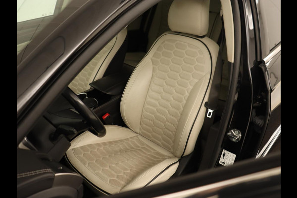Ford Mondeo 2.0 IVCT HEV Vignale | Leder | Stoelverwarming | LED | LMV 18 inch | Navigatie | Carplay | Elektrische stoelen | Camera Ford Mondeo 2.0 IVCT HEV Vignale | Leder | Stoelverwarming | LED | LMV 18 inch | Navigatie | Carplay | Elektrische stoelen | Camera
