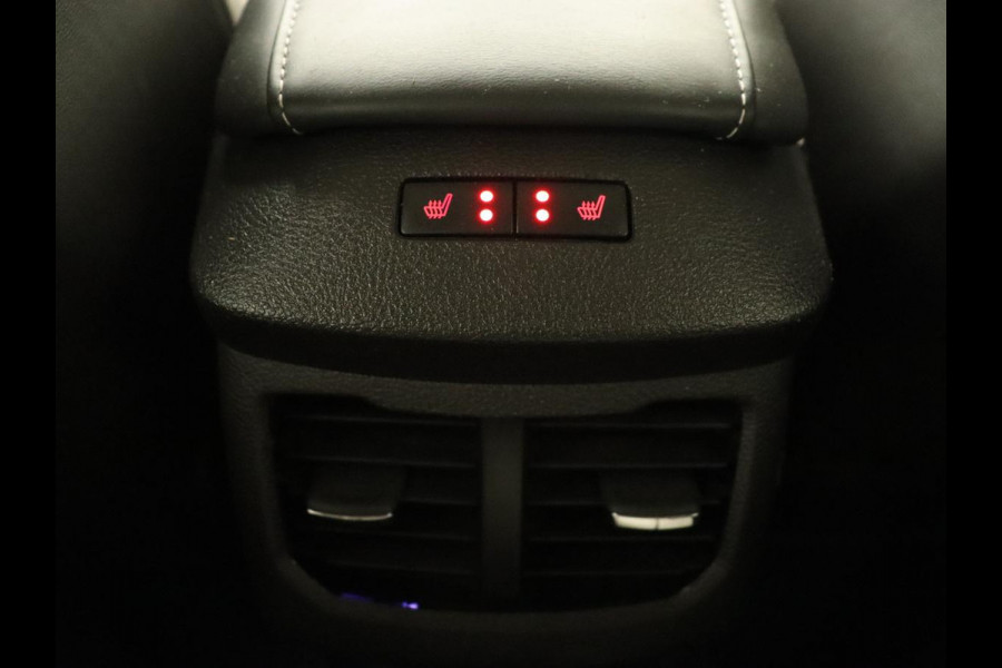 Ford Mondeo 2.0 IVCT HEV Vignale | Leder | Stoelverwarming | LED | LMV 18 inch | Navigatie | Carplay | Elektrische stoelen | Camera Ford Mondeo 2.0 IVCT HEV Vignale | Leder | Stoelverwarming | LED | LMV 18 inch | Navigatie | Carplay | Elektrische stoelen | Camera