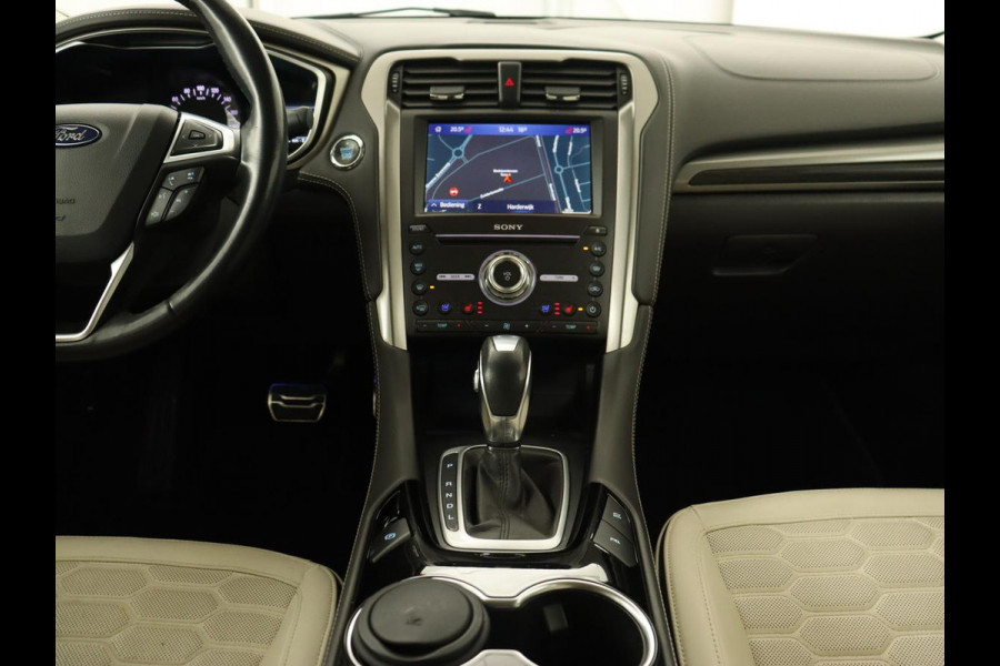 Ford Mondeo 2.0 IVCT HEV Vignale | Leder | Stoelverwarming | LED | LMV 18 inch | Navigatie | Carplay | Elektrische stoelen | Camera Ford Mondeo 2.0 IVCT HEV Vignale | Leder | Stoelverwarming | LED | LMV 18 inch | Navigatie | Carplay | Elektrische stoelen | Camera