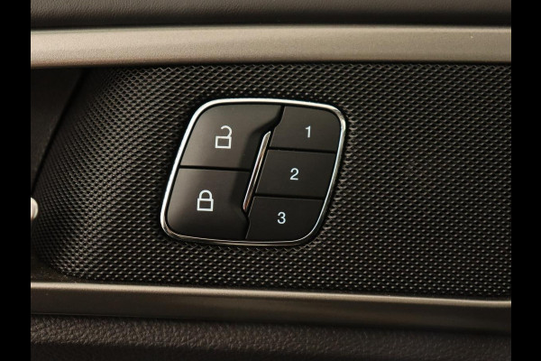 Ford Mondeo 2.0 IVCT HEV Vignale | Leder | Stoelverwarming | LED | LMV 18 inch | Navigatie | Carplay | Elektrische stoelen | Camera Ford Mondeo 2.0 IVCT HEV Vignale | Leder | Stoelverwarming | LED | LMV 18 inch | Navigatie | Carplay | Elektrische stoelen | Camera