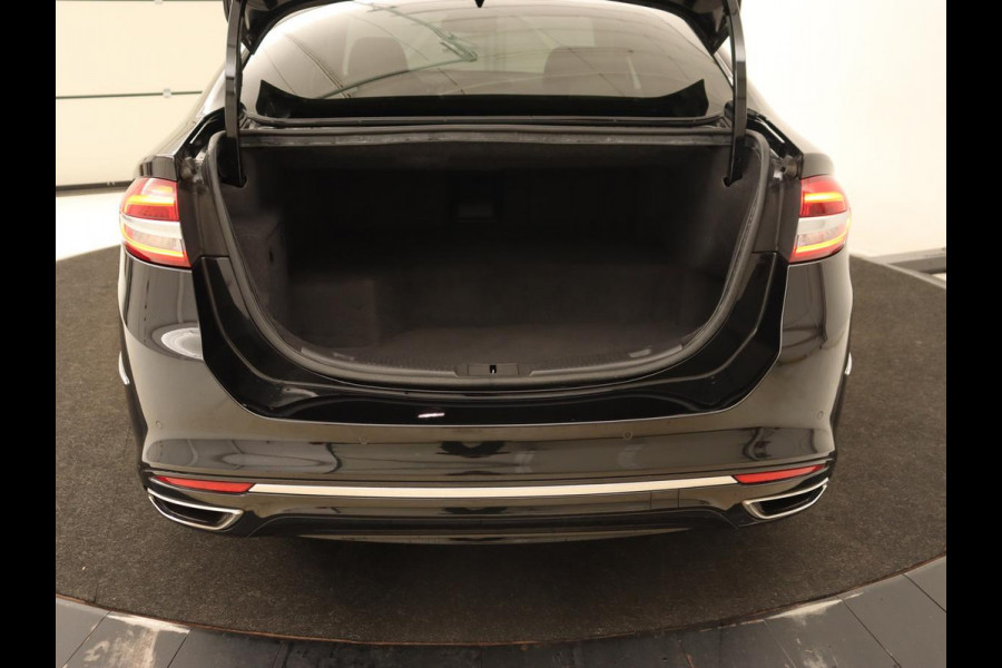 Ford Mondeo 2.0 IVCT HEV Vignale | Leder | Stoelverwarming | LED | LMV 18 inch | Navigatie | Carplay | Elektrische stoelen | Camera Ford Mondeo 2.0 IVCT HEV Vignale | Leder | Stoelverwarming | LED | LMV 18 inch | Navigatie | Carplay | Elektrische stoelen | Camera