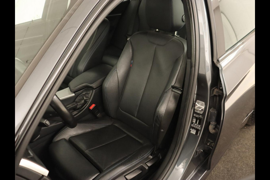 BMW 3 Serie Touring 318i Centennial High Executive