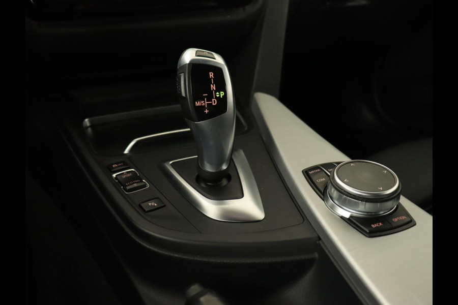BMW 3 Serie Touring 318i Centennial High Executive