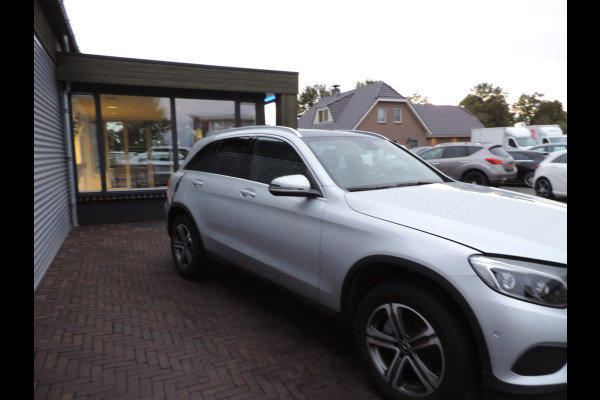 Mercedes-Benz GLC 250 4MATIC motor schade diefstal panoramadak