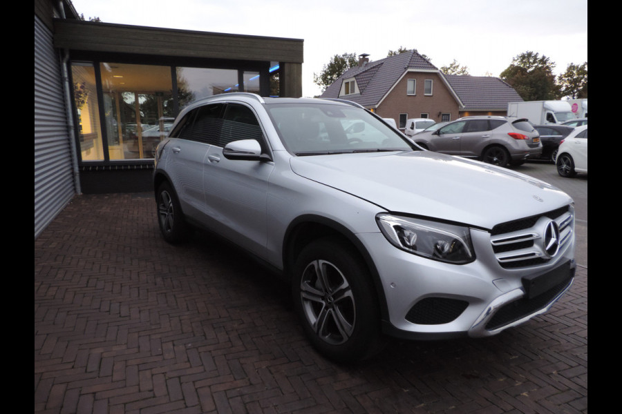 Mercedes-Benz GLC 250 4MATIC motor schade diefstal panoramadak